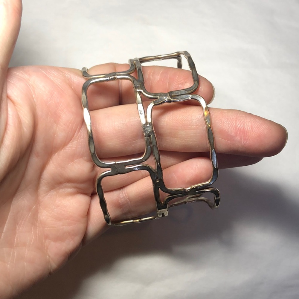 Hammer Brick Pattern Cuff Bracelet - Picture 4 of 4
